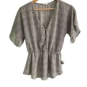 SIENNA Sky Blouse Women’s V-neck Black and White Pattern Small